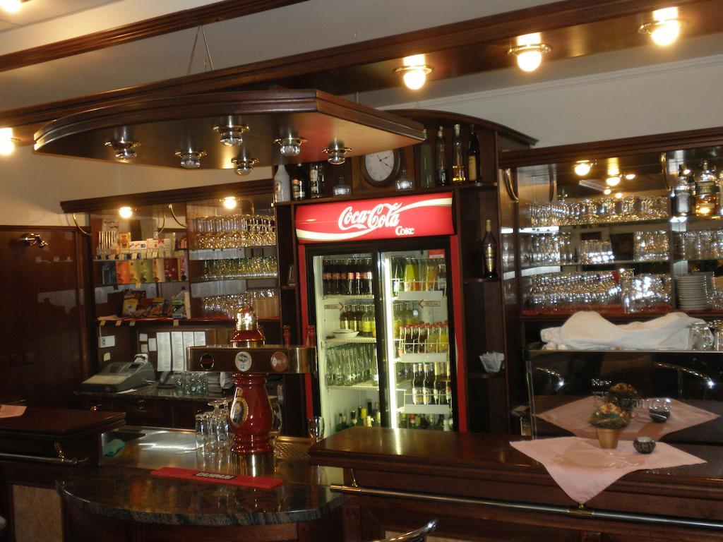 Hotel Le Café Pohořelice Esterno foto